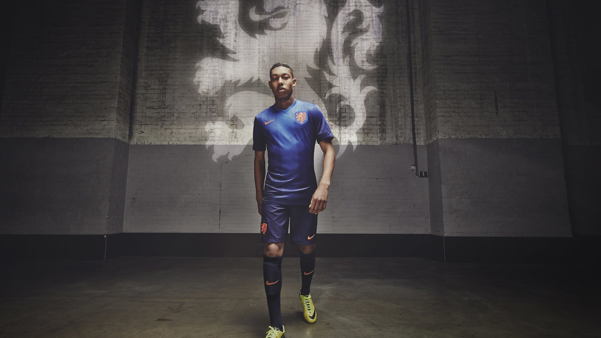 开云体育平台APP-年度焦点之战之夜，当拉亚彻底打爆防线，我们见证了什么？