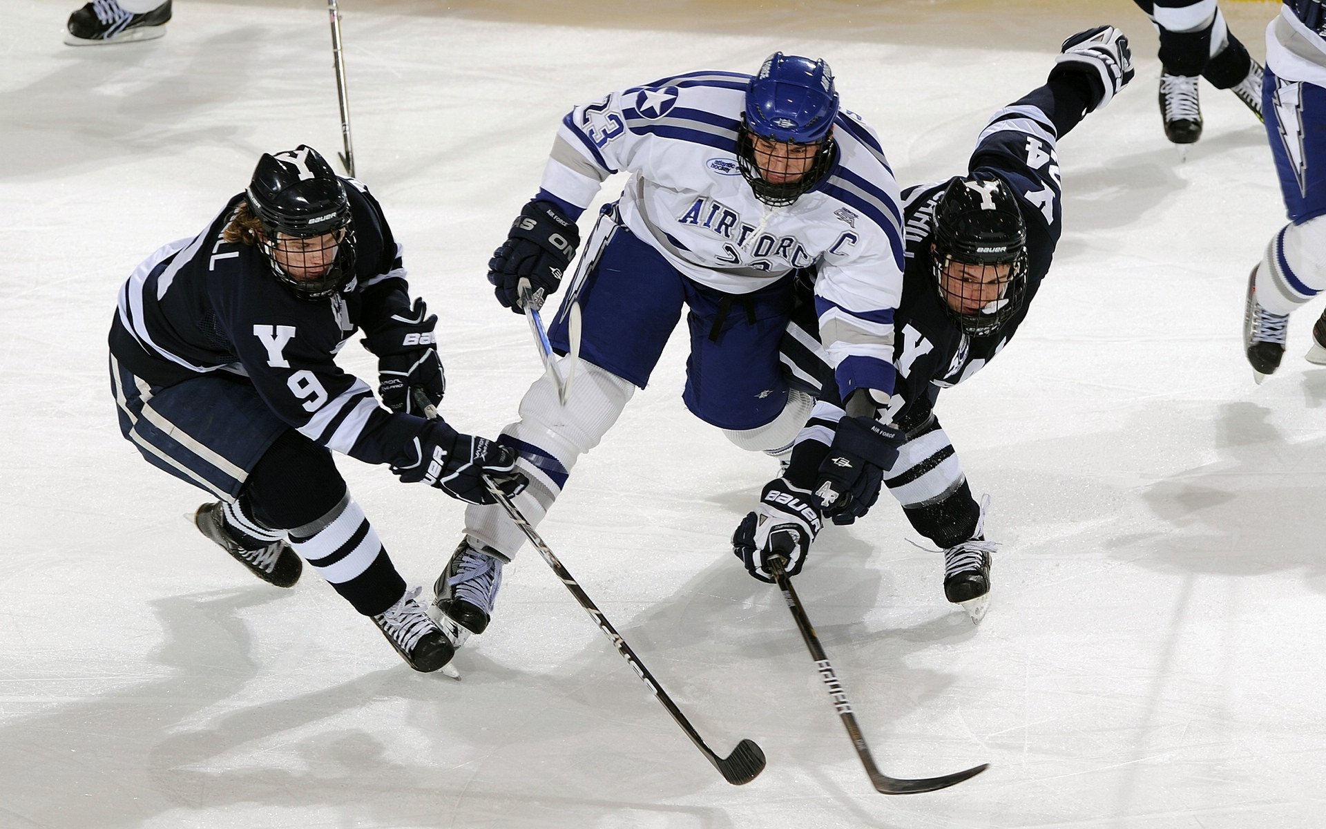 孔德存在感拉满,沙特压哨绝杀,足球如何成为沙特的新石油?